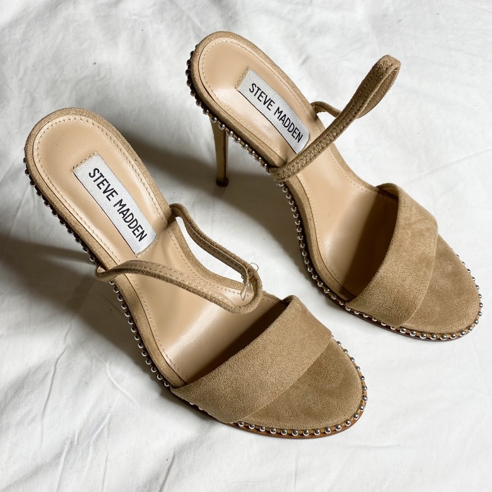 STEVE MADDEN Nude Faux Suede Heels